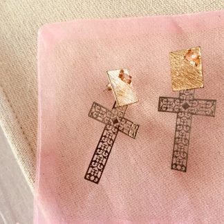 Boucles d'oreilles religieuses